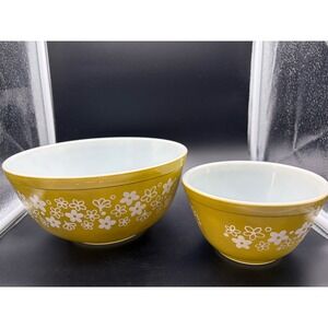 Pyrex Mixing Bowls Set of 2 Avocado Green Floral Pattern Vintage #401 and #403